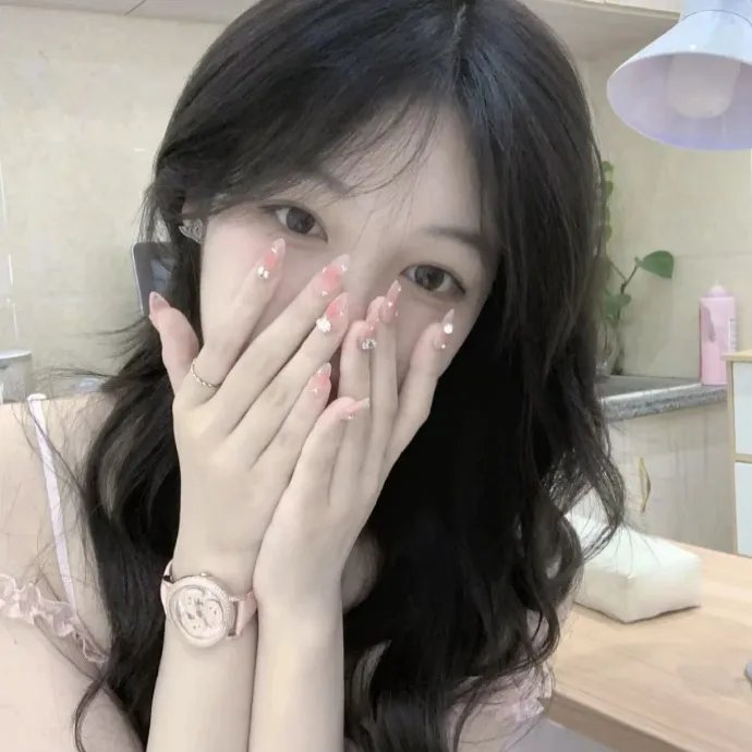朦胧的山荷叶