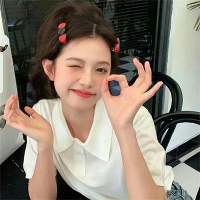 隔楼女孩:我们之间的层距